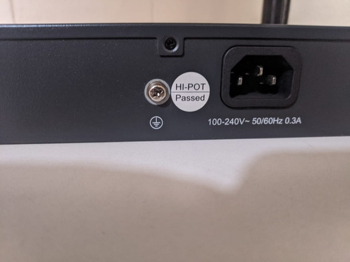 Imagem 4 de 4 de Switch Tp-link 24 Portas, 10/100, Tl-sf1024