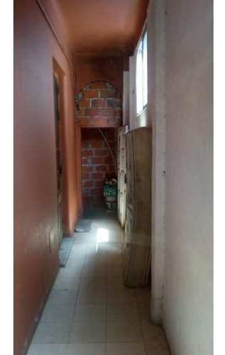 Imagen 9 de 10 de Casa Sobre Lote Propio 8.66x28 Con Deposito - Con Renta