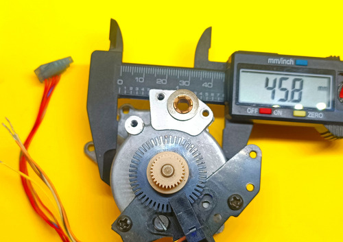 Motor A Pasos Con Encoder 48 Pil/rev, Control Electrónico 5v (Usado)