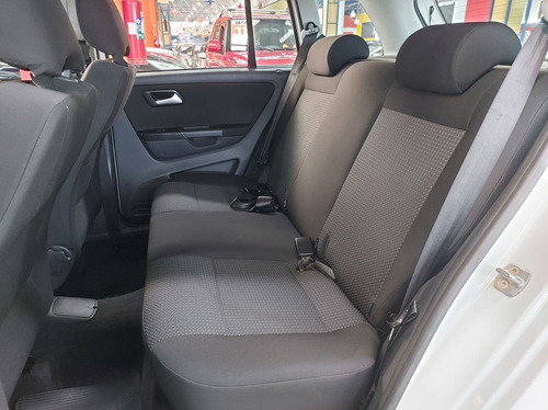 Imagem 15 de 15 de Volkswagen Spacefox 1.6 Msi Trendline 8v