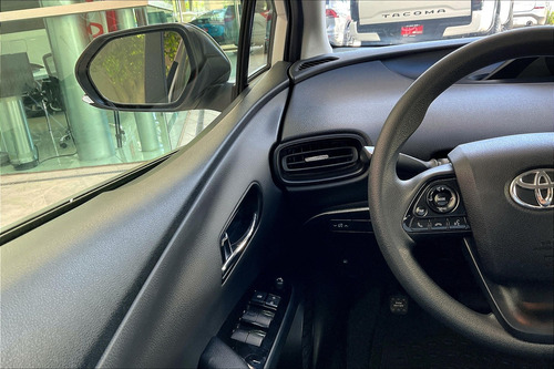 Toyota Prius 1.8 Base Cvt