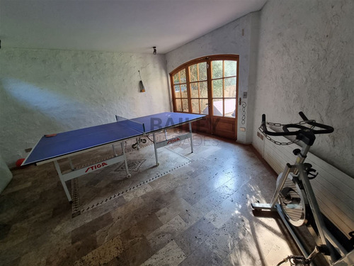 Casa En Arriendo De 5 Dorm. En Viña Del Mar