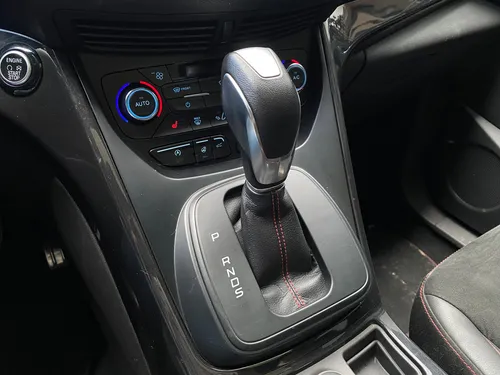 Ford Escape St Line
