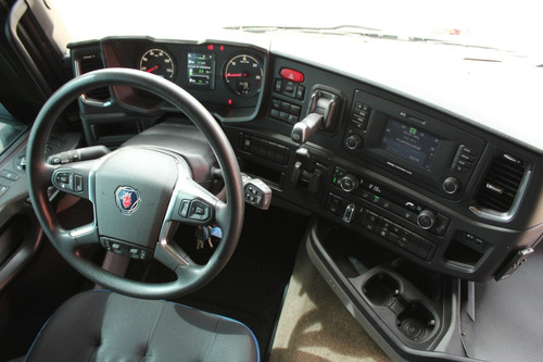 Imagem 7 de 13 de Scania R450 6x2 2021 Azul