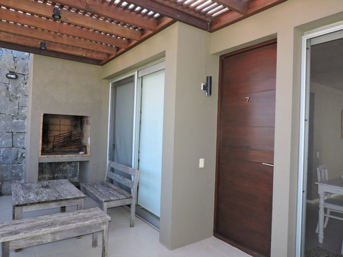 Apartamento En Alquiler Por Temporada De 3 Dormitorios En Manantiales