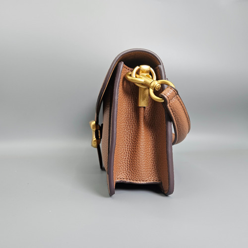 Bolso De Hombro Coach Tabby 26 Elegante Y Atemporal Marrón Lisa Oro Marrón