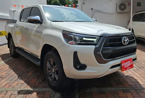 Toyota Hilux 2.4 Diésel 4X4