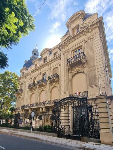 Elegante Semipiso De Categoria Frente A La Embajada De Francia