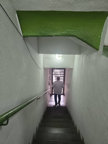 Sabana Grande Muy Cerca Del Boulevard, Oficina En Alquiler De 50m2