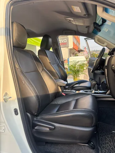 Toyota Fortuner Sr 2.4 4x2 At Diesel