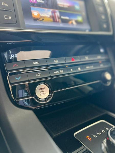 Jaguar F-PACE Fpace 20td Prestig