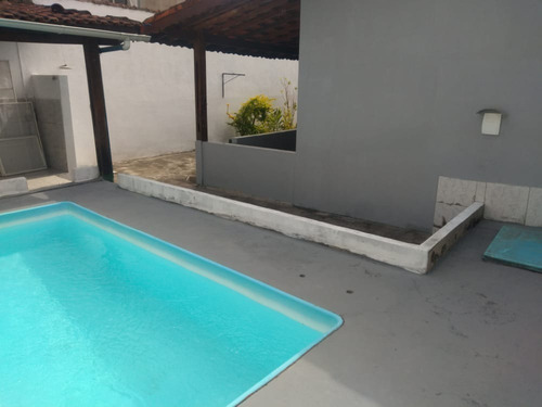 Imagem 15 de 26 de Casa Próximo À Comércios Com Área De Lazer, Piscina E Churrasqueira, No Balneário Gaivota Em Itanhaém, À 1.800 Metros Do Mar