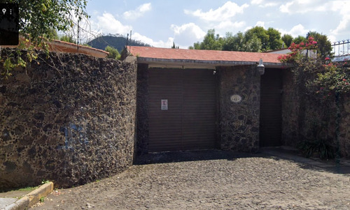 Casa En Venta En Calle Camino Real Al Ajusco, Colonia Santa Maria Tepepan, Alcaldía Xochimilco. Cdmx