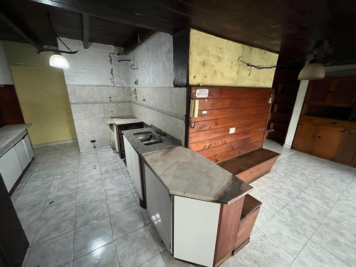 Casa Sobre Amplio Lote