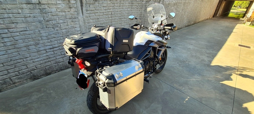 Triumph Tiger 800 Xcx