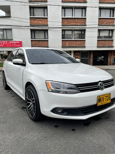 Volkswagen Nuevo Jetta Trendline 2.5 Cc