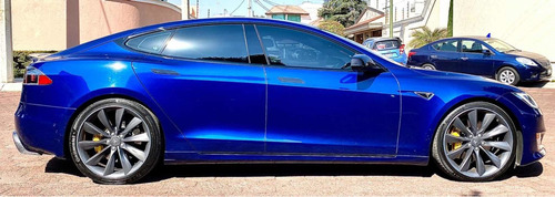 Imagen 8 de 15 de Tesla S 90d