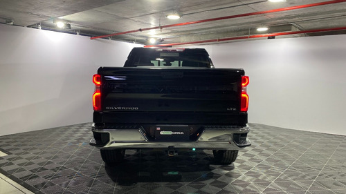Imagen 7 de 18 de Chevrolet Silverado Ltz 4x4 5.3 At 2020