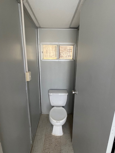 Baños Sanitarios Mixtos Para Hombres Y Mujeres Con Clima