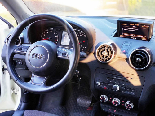 Audi A1 Sportback 1.4 Ambition Tfsi Stronic 2013