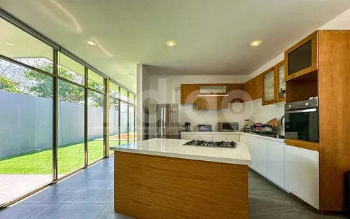 Casa De Una Planta En Venta En Mérida En Privada Arbórea En Conkal