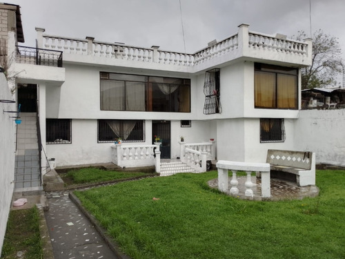 Casa De Oportunidad Ubicada En Sector La Victoria - Guamaní (precio Negociable)