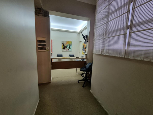 Imagen 6 de 20 de Oficina - Retiro