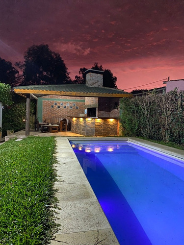 Imagen 13 de 15 de Casa Con Piscina Climatizada Con Bomba De Calor Y Paneles S