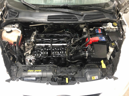 Ford Fiesta Kinetic Design 1.6 Design 120cv Titanium 2011