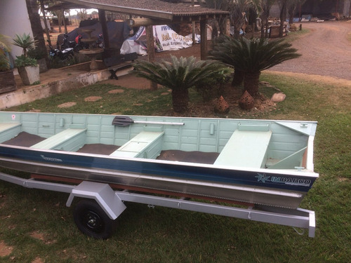 Barco Rebitado 6,00m, Motor Popa 30hp Mercury, Carreta