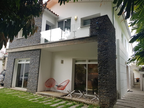 Casa En Venta En Altamira Con Piscina, 556m² Terreno, 300m² Const. Jg