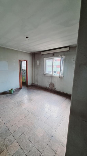 Imagen 7 de 12 de Departamento En Venta De 3 Ambientes De Parque Avellaneda