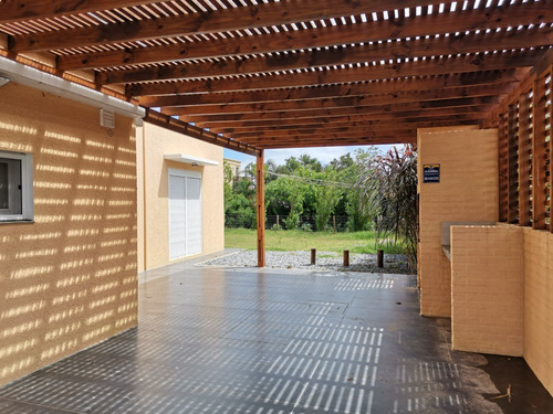 Casa Nueva Minimalista A Metros Del Mar (ref. 3915)