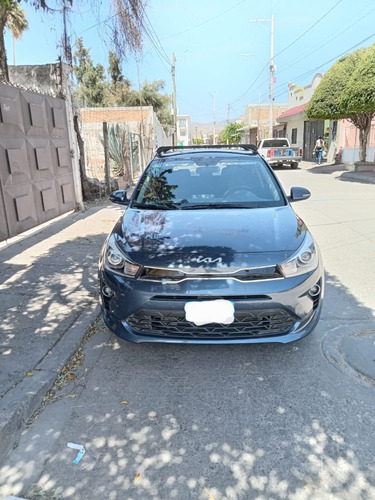 5 Auto Kia Río Hatchback Ex Ta Color Azul