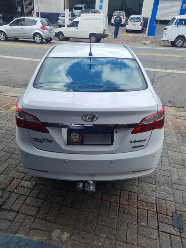 Imagem 3 de 5 de Hyundai Hb20s 2015 1.6 Comfort Plus Flex Aut. 4p