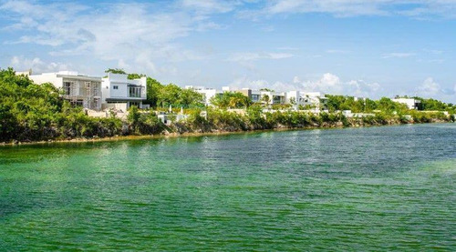 * Lagos Del Sol, Terreno En Venta En Cancun, Frente A Lago