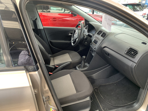 Volkswagen Vento 1.6 Starline At