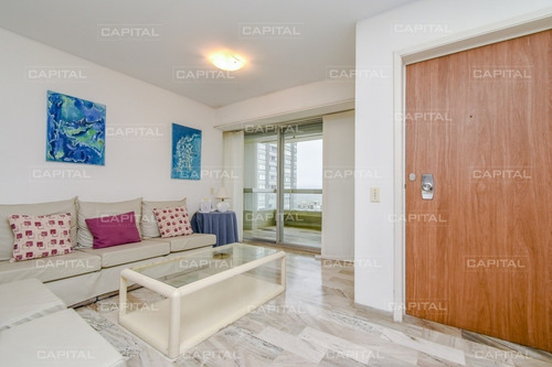 Apartamento De Tres Dormitorios En Venta - Punta Del Este- Ref: 24798