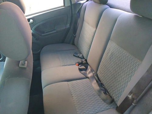 Ford Fiesta Sedan 1.6 8v Flex