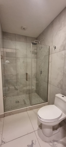 Casa En Venta, Ubicada En Colonial, Tijuana