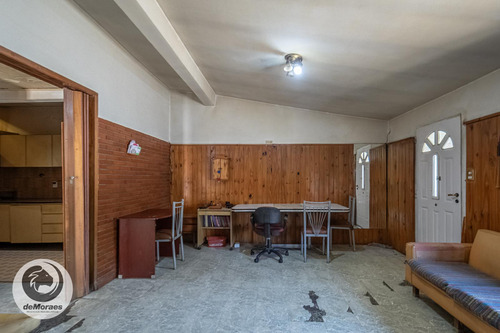 Ph En Lomas Del Mirador, 3 Ambientes, 2 Habitaciones, 1 Baño, Patio, Cuarto De Guardado