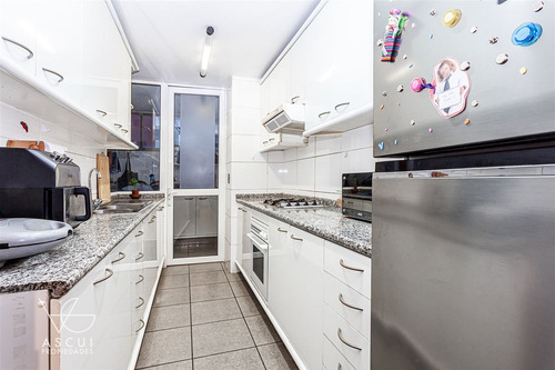Departamento En Venta De 3 Dorm. 3b En Las Condes