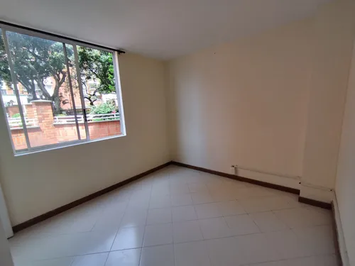 Apartamento En Arriendo En Calasanz. Cod A17347