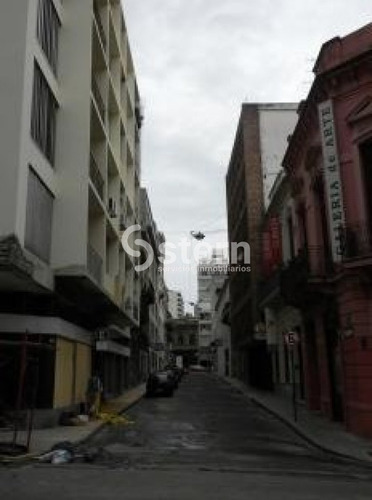 Imagen 3 de 4 de Venta Local, Ciudad Vieja, Montevideo.