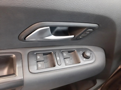 Imagen 15 de 19 de Volkswagen Amarok Tl 4x2 Mt My23 #36