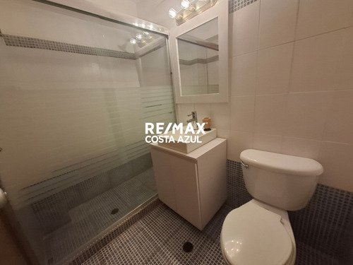 En Venta Encantador Apartamento En El Edificio Isla De Plata Tucacas