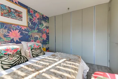 Penthouse Dúplex Con Vista Despejada En Moderno Ed...