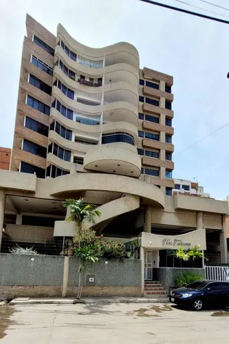 Fabiana Lecheria Alquiler 80 M2