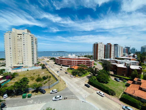 Departamento De 2 Dormitorios En Miami Boulevard, Punta Del Este