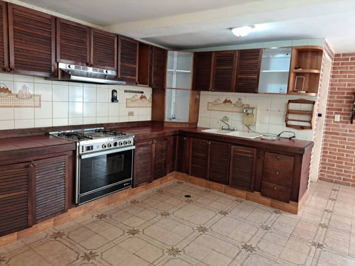 Casa En Venta De 5 Hab Nueva Barcelona Anzoátegui